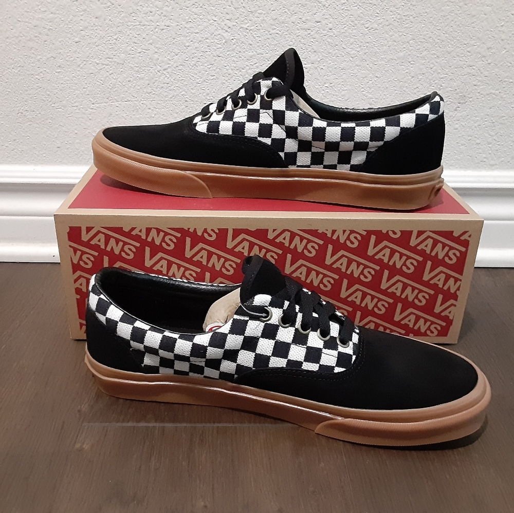 Vans - Picture 3 of 4